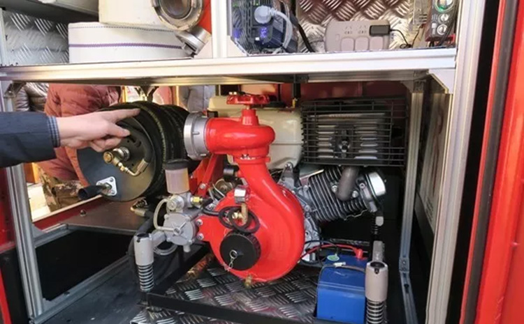 手抬泵750.jpg 手抬泵750.jpg