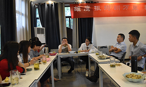 四川斯庫爾年中茶話會——以心迎新，攜手同行