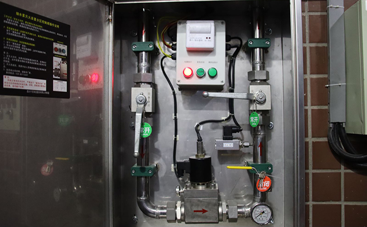 控制閥箱.jpg 控制閥箱.jpg