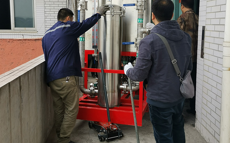 細水霧移出電梯.jpg 細水霧移出電梯.jpg