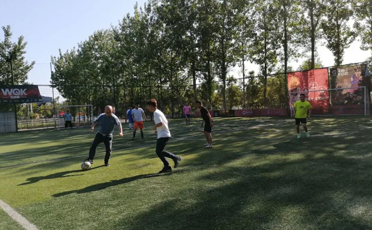 04-斯庫爾團隊活動 酣暢淋漓，熱血足球.jpg