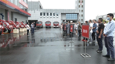 營山縣進行特種消防摩托裝備發放儀式暨技能培訓